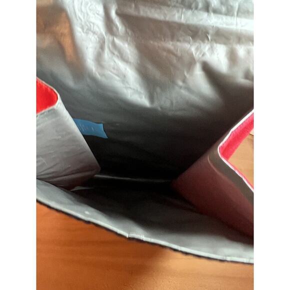 Mickey Mouse Pluto Insulated Small Bag - Picture 7 of 8